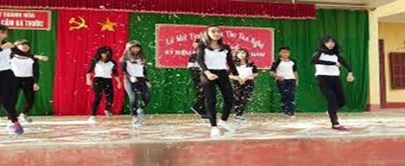 Những hoạt động hướng tới ngày Nhà Giáo Việt Nam 20/11, 20 năm hoạt động GDTX và đón nhận cờ thi đua của  Chính Phủ