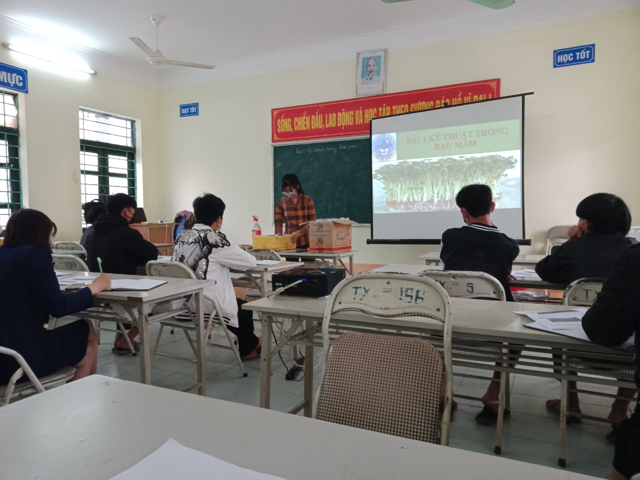 Hình ảnh thao giảng của giáo viên