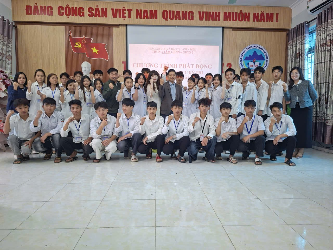 Trung tâm GDNN-GDTX 2 phát động “100 ngày bứt phá - Chinh phục kỳ thi Tốt nghiệp THPT năm 2026”